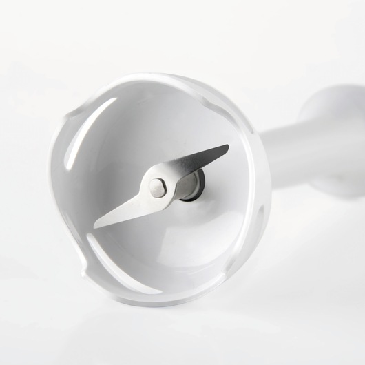 BLACKDECKER BXHB500E hand blender close-up showing sharp stainless steel blades, product facing down on white background.