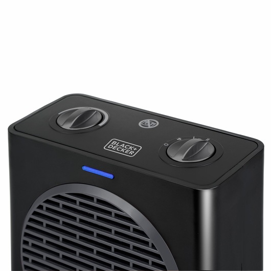 BLACK+DECKER BXSH1500E black portable heater top view with control knobs and logo, white background.